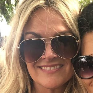 Meet your Posher, Regina